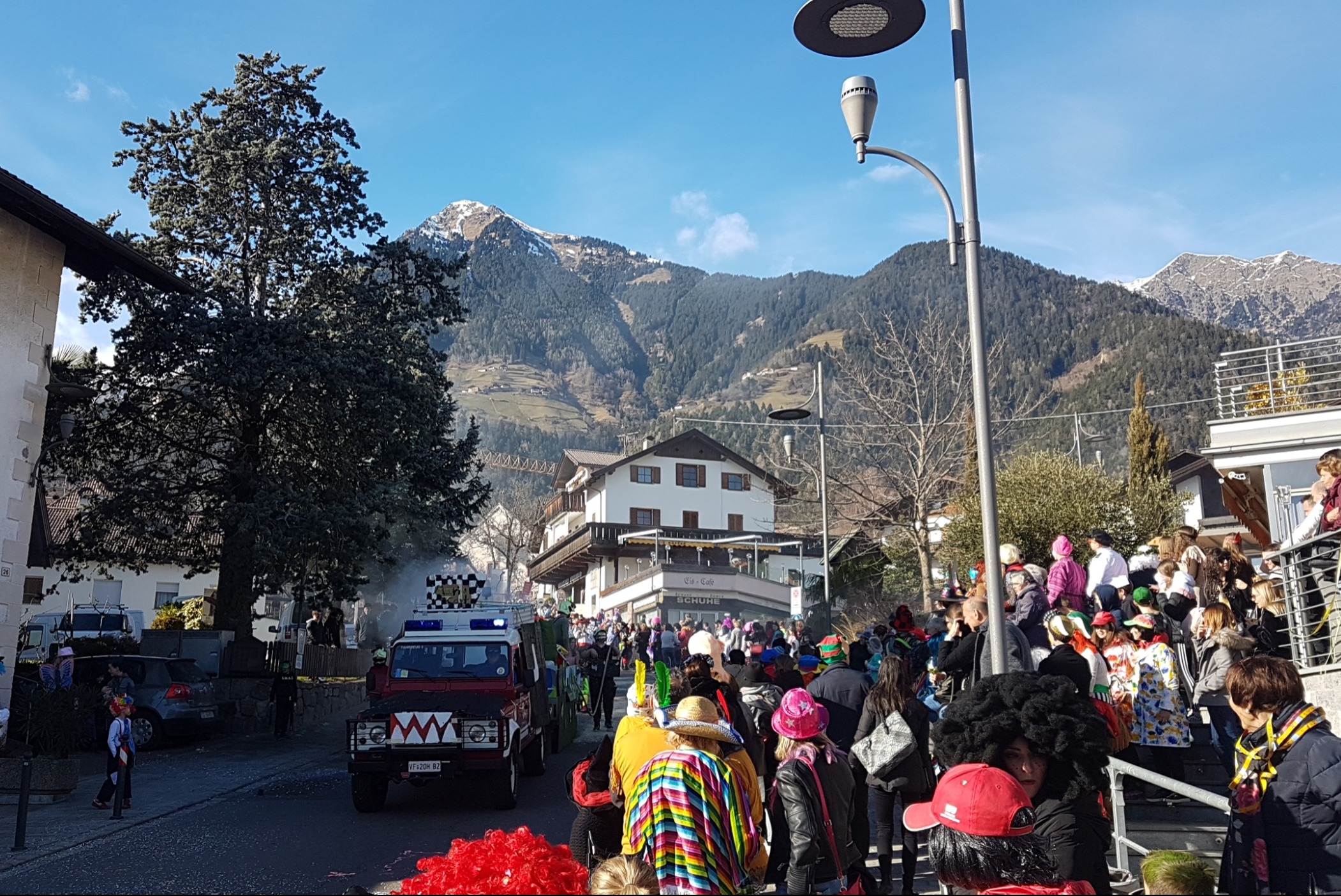 Närrische Grüße aus dem schönen Dorf Tirol